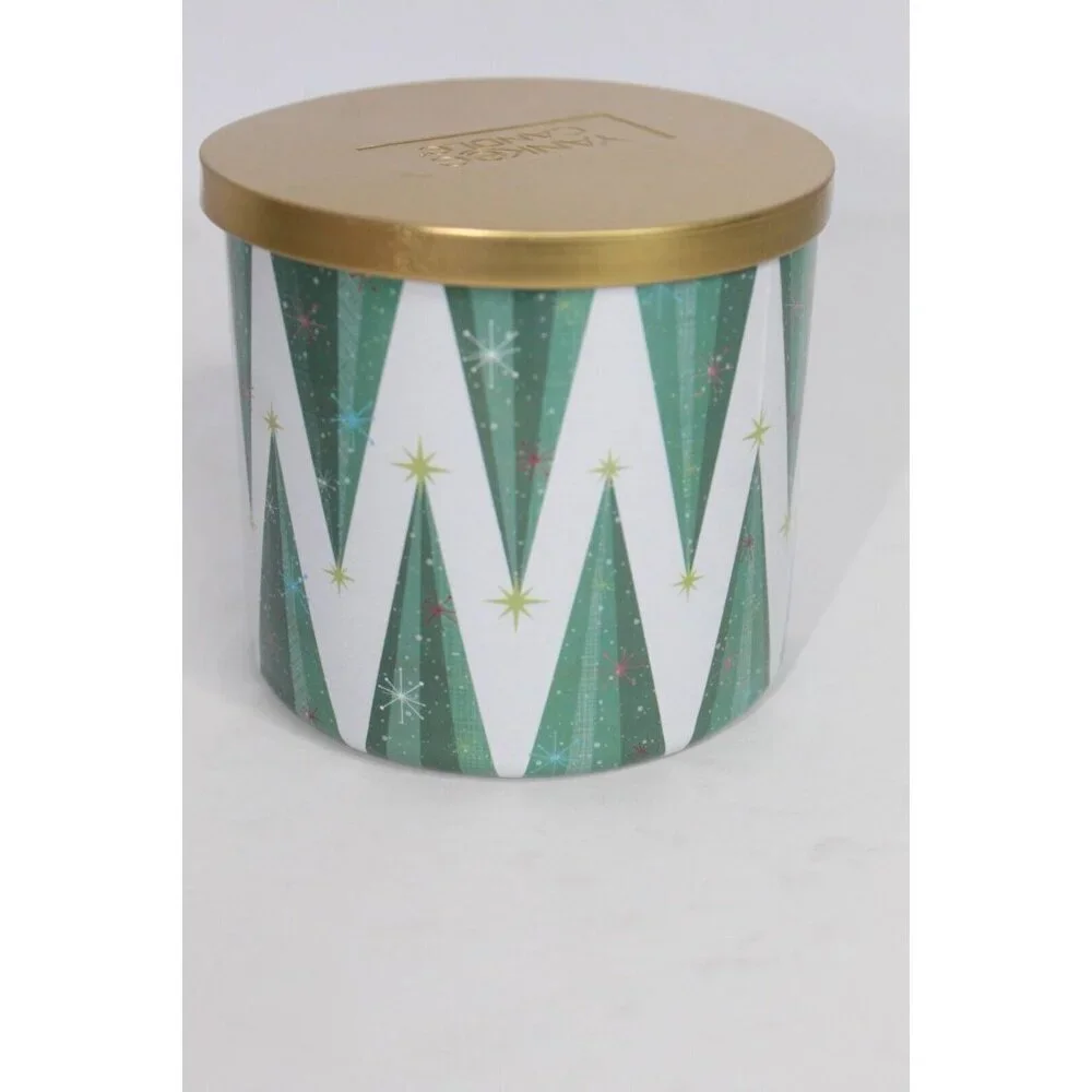 Yankee Candle Magical Frosted Forest 3-wick Scented Candle 🌲Christmas 18 oz‎ 🌲